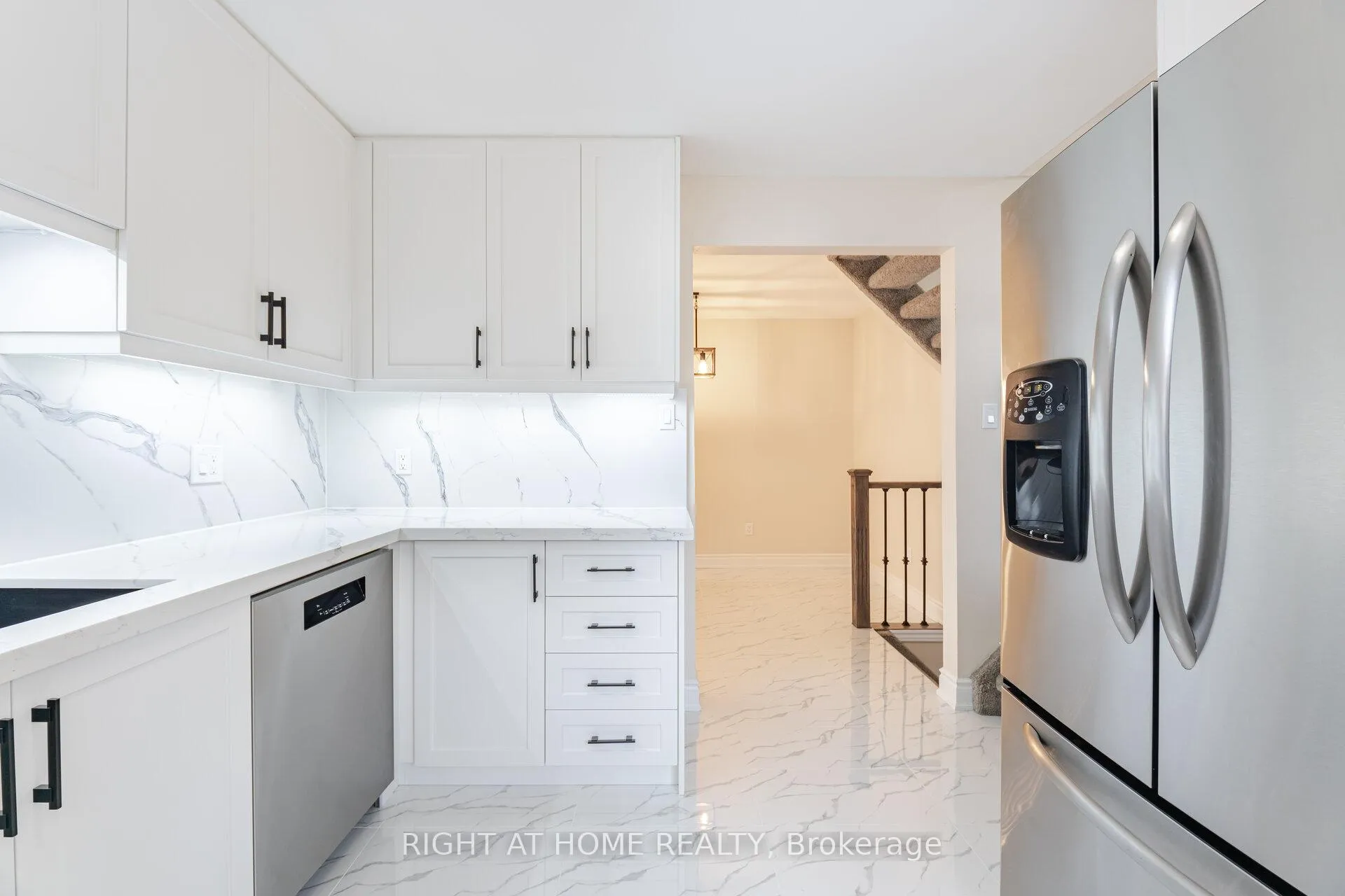 Photo 11 of 50 Albemarle Street, Brantford — HOMEH