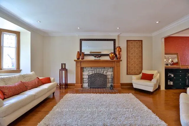 Photo 2 of 76 Willowbank Boulevard, Toronto, Lawrence Park South — HOMEH