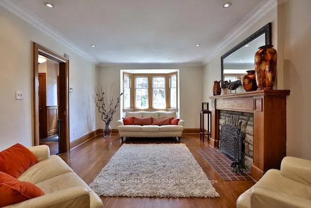 Photo 3 of 76 Willowbank Boulevard, Toronto, Lawrence Park South — HOMEH