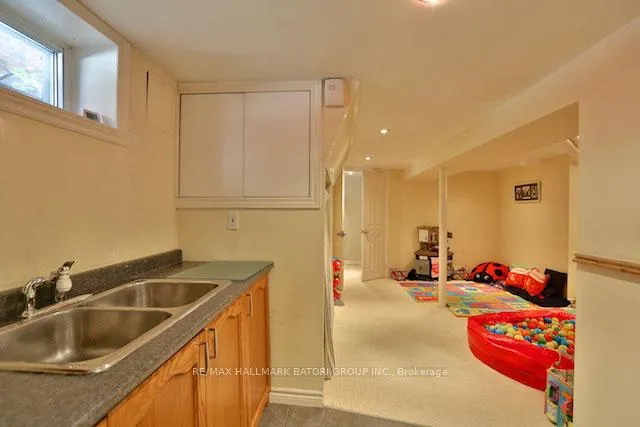 Photo 17 of 76 Willowbank Boulevard, Toronto, Lawrence Park South — HOMEH