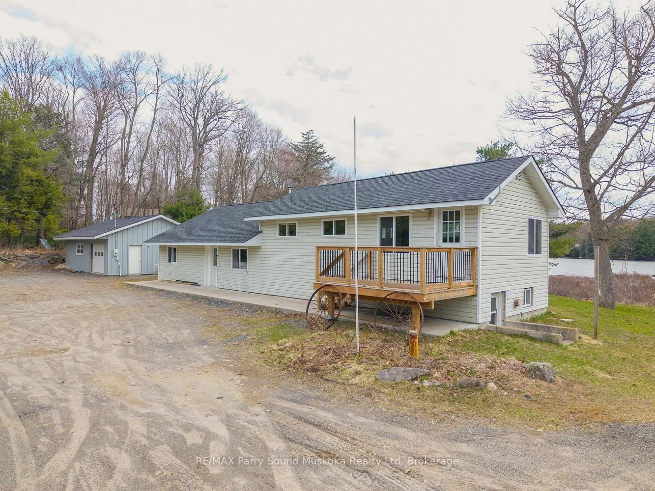 Photo 3 of 92 Blue Lake Road, Seguin — HOMEH