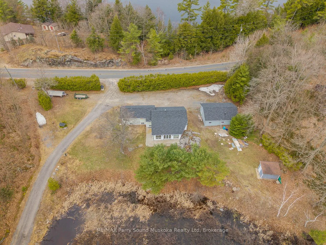 Photo 9 of 92 Blue Lake Road, Seguin — HOMEH