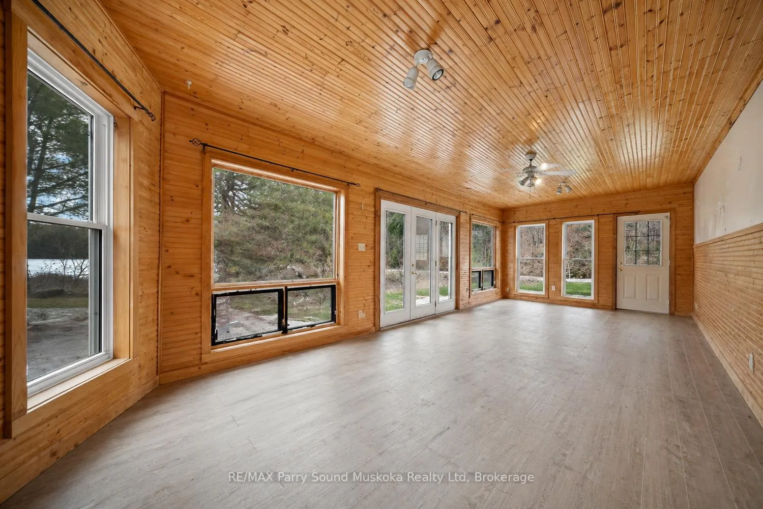 Photo 19 of 92 Blue Lake Road, Seguin — HOMEH