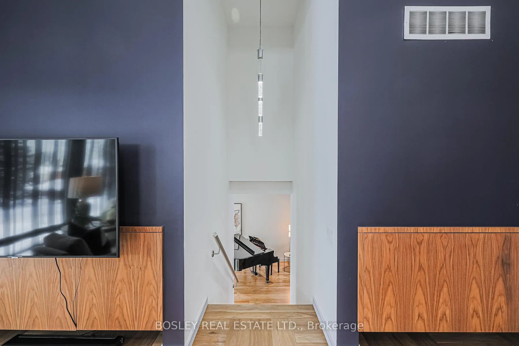 Photo 11 of 10 Graystone Gardens, Etobicoke, Islington-City Centre West — HOMEH