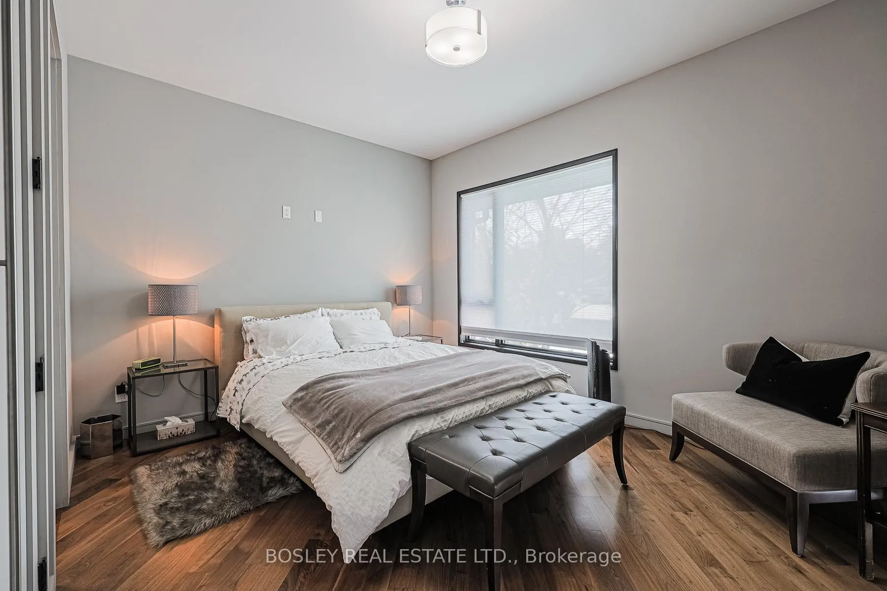 Photo 16 of 10 Graystone Gardens, Etobicoke, Islington-City Centre West — HOMEH