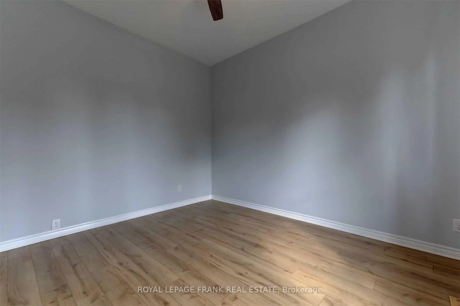 Photo 16 of 591 Park Street N, Peterborough, Town Ward 3 — HOMEH