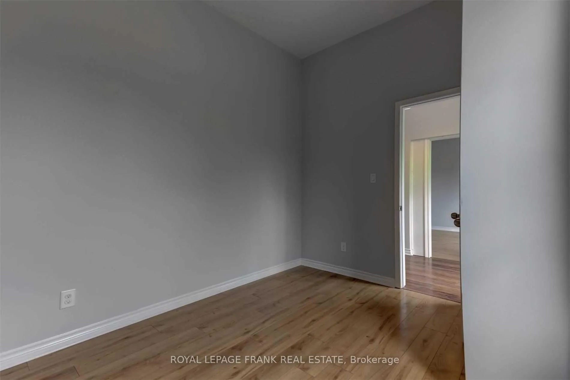 Photo 18 of 591 Park Street N, Peterborough, Town Ward 3 — HOMEH
