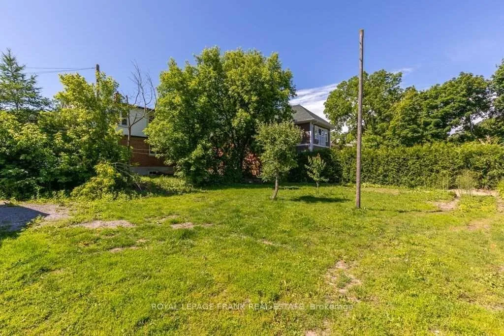 Photo 22 of 591 Park Street N, Peterborough, Town Ward 3 — HOMEH