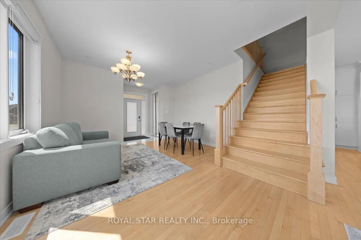 Photo 7 of 2021 Elevation Road, Ottawa, Barrhaven - Half Moon Bay — HOMEH