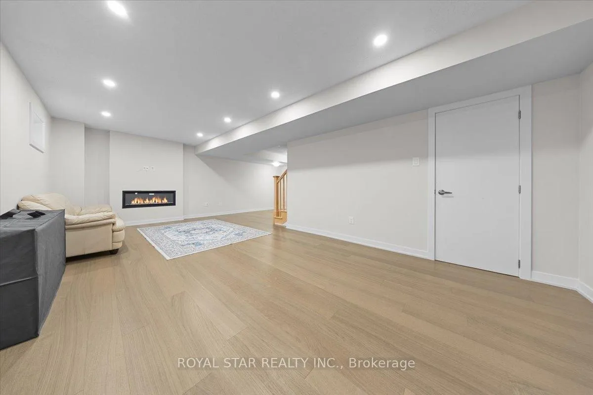 Photo 20 of 2021 Elevation Road, Ottawa, Barrhaven - Half Moon Bay — HOMEH