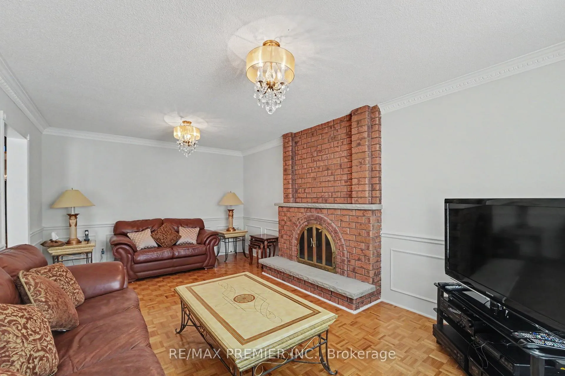Photo 15 of 112 Bourbon Street, Vaughan, East Woodbridge — HOMEH