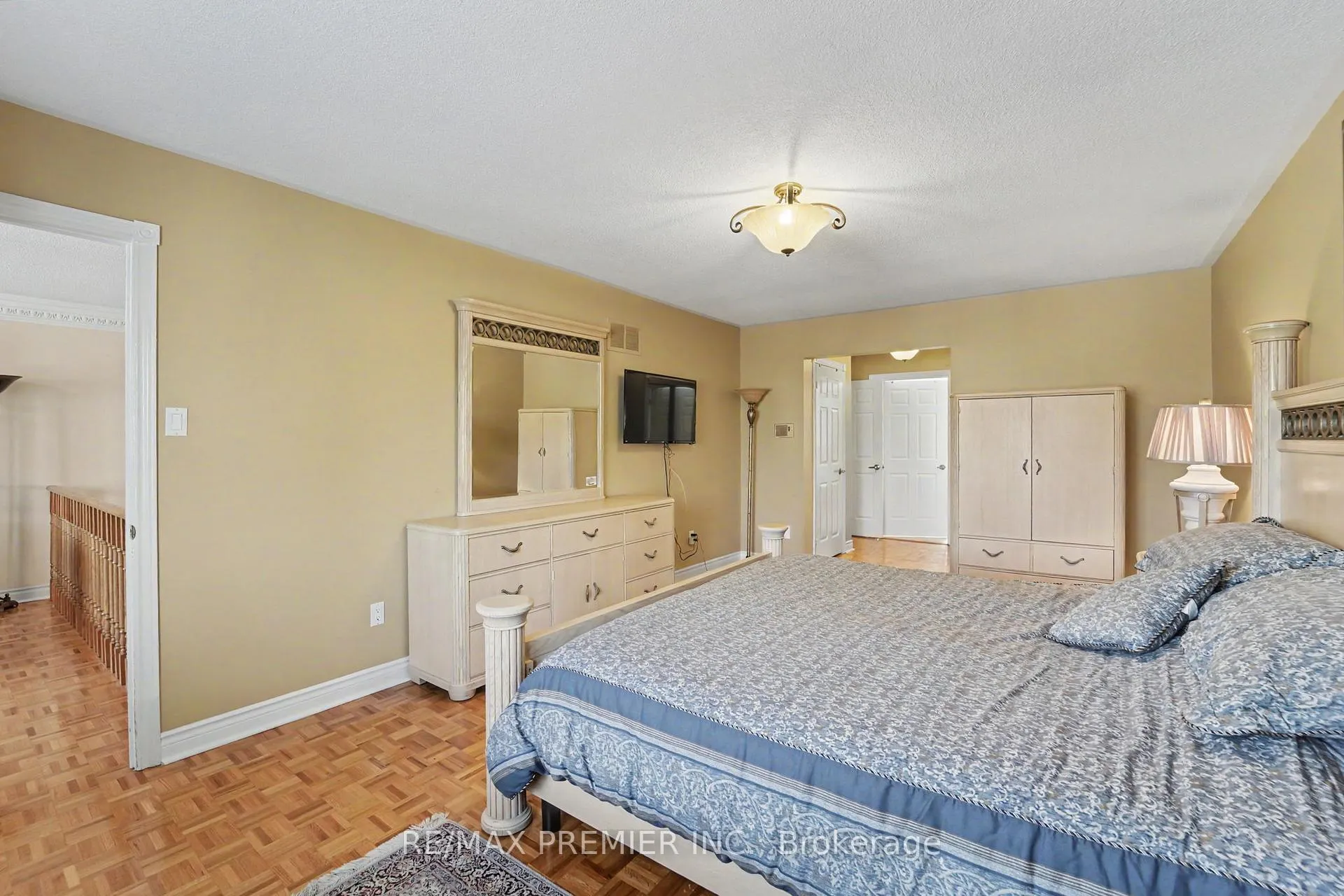 Photo 21 of 112 Bourbon Street, Vaughan, East Woodbridge — HOMEH