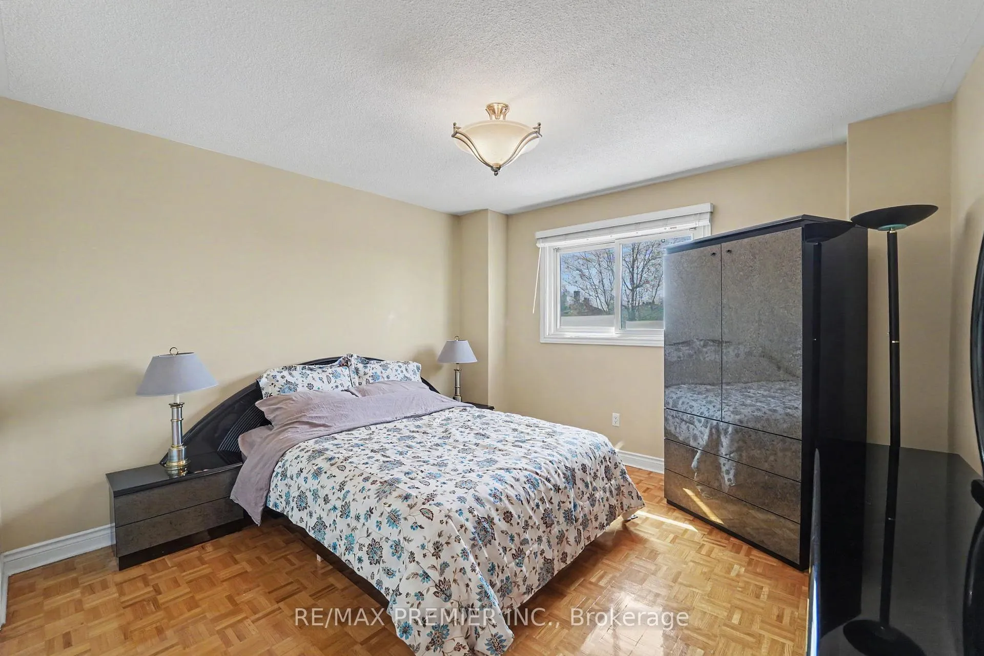 Photo 26 of 112 Bourbon Street, Vaughan, East Woodbridge — HOMEH