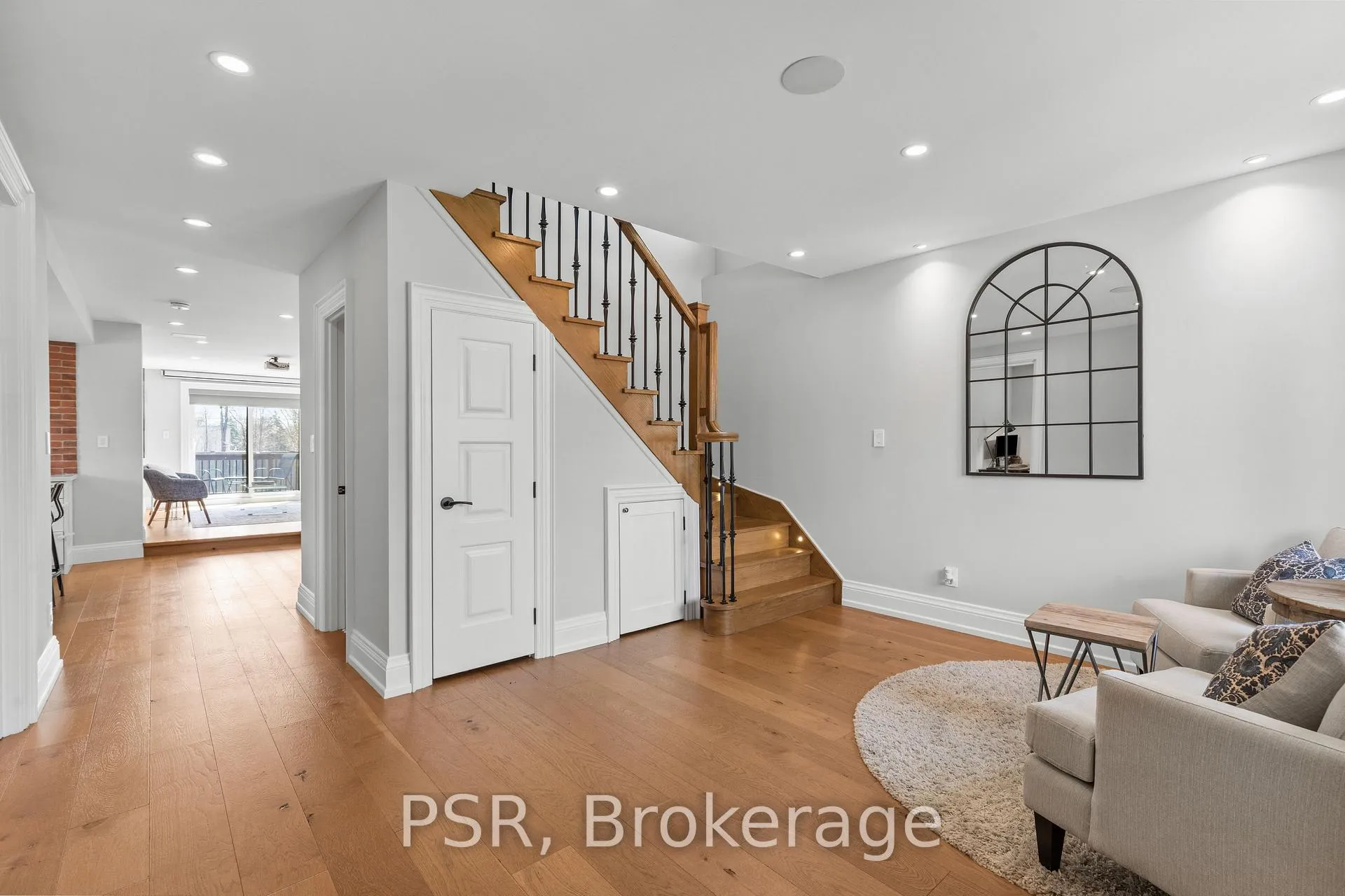 Photo 12 of 176 Troy Street, Mississauga, Mineola — HOMEH