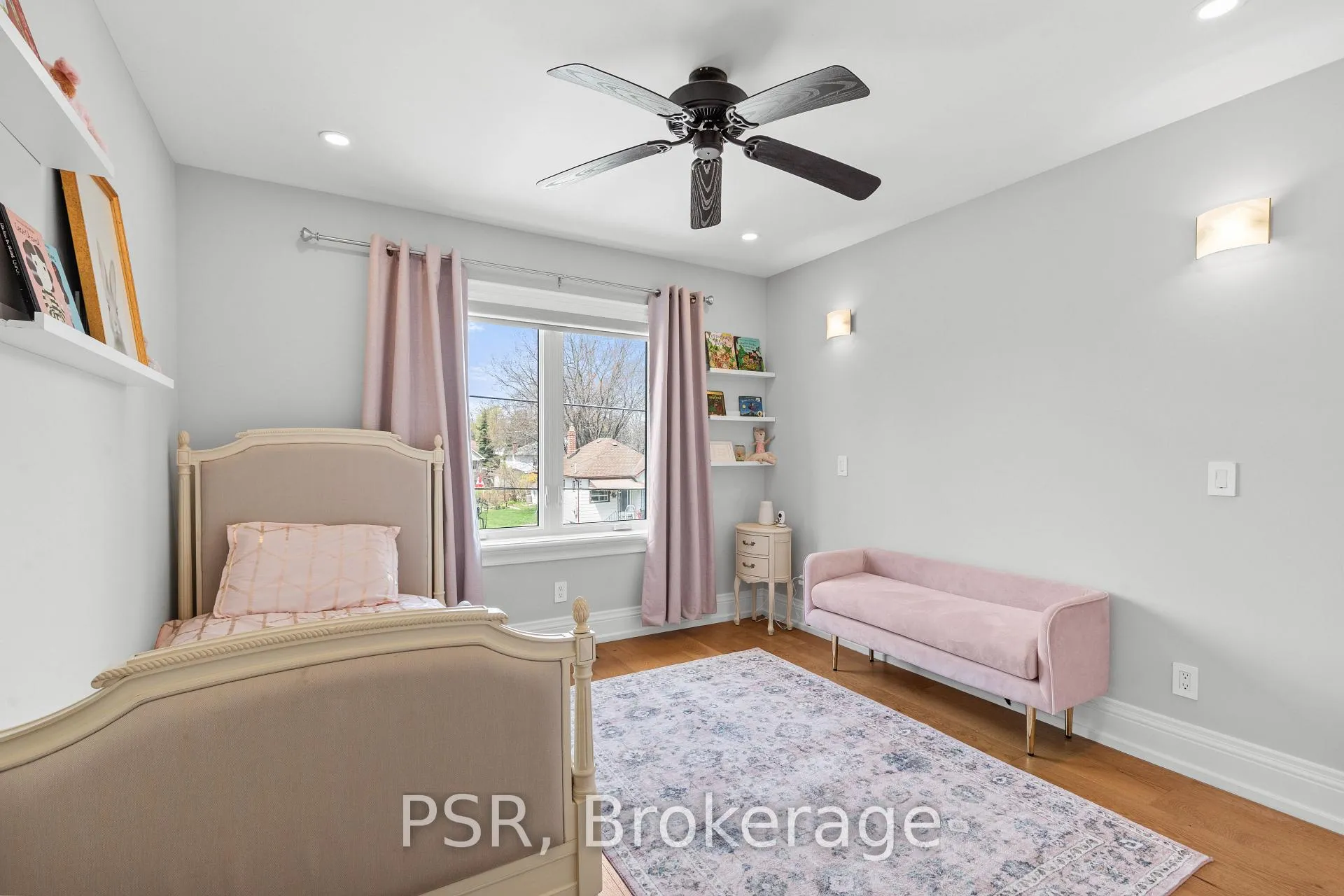 Photo 18 of 176 Troy Street, Mississauga, Mineola — HOMEH