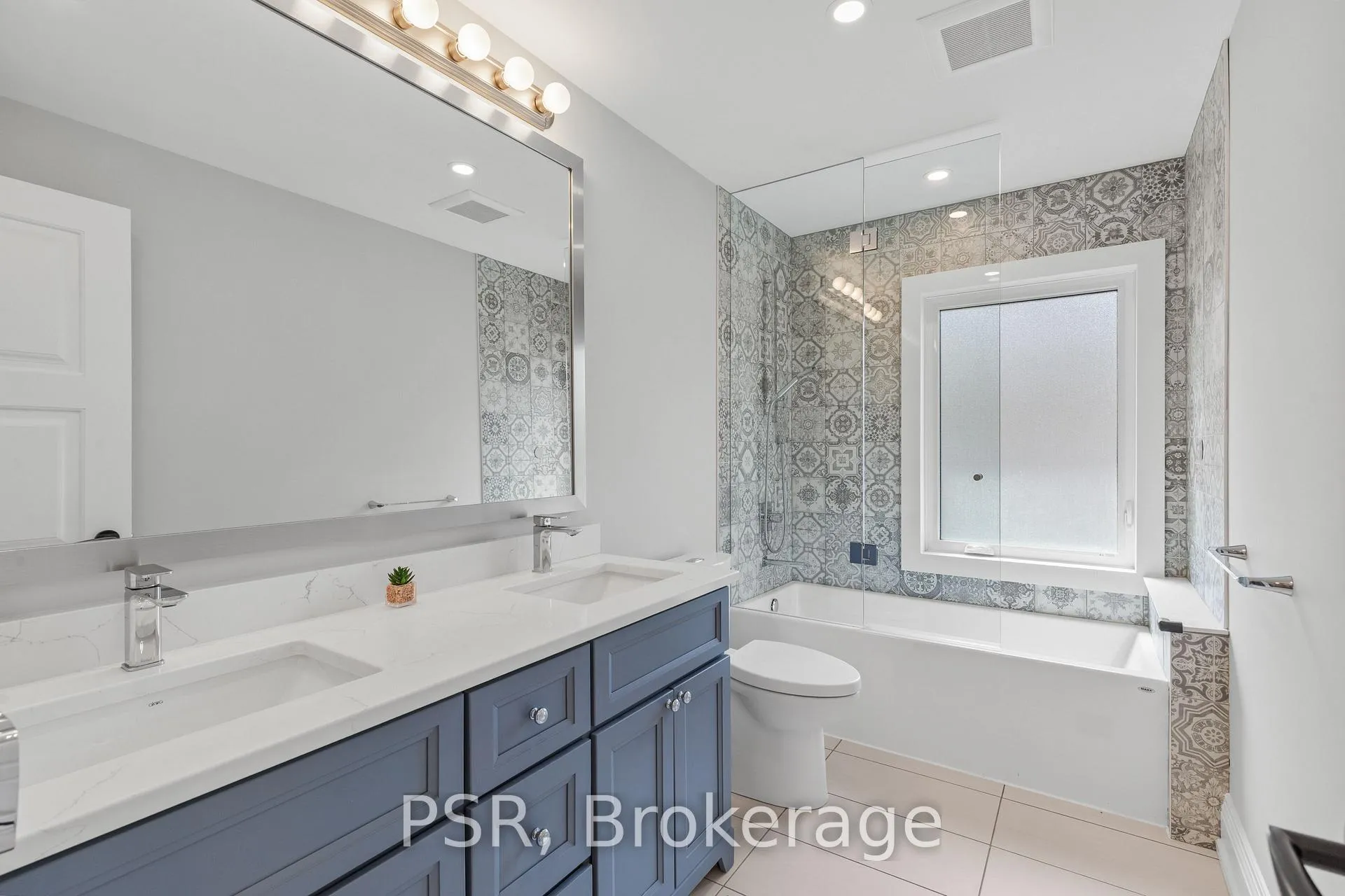 Photo 19 of 176 Troy Street, Mississauga, Mineola — HOMEH