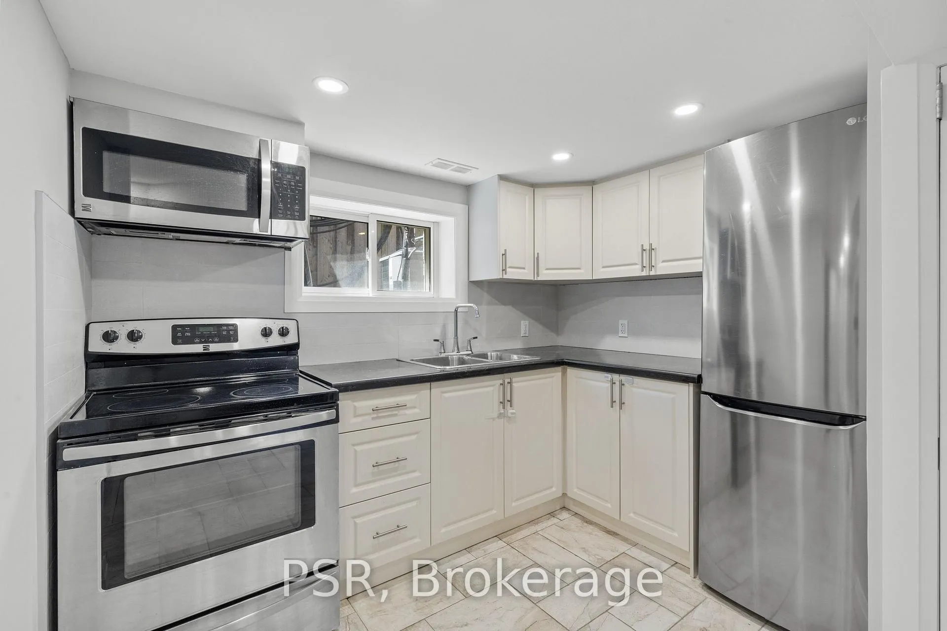 Photo 22 of 176 Troy Street, Mississauga, Mineola — HOMEH