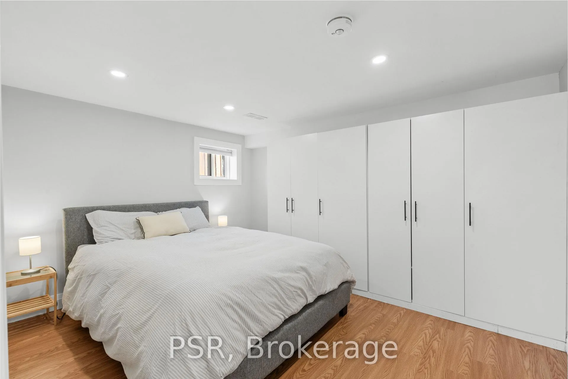 Photo 23 of 176 Troy Street, Mississauga, Mineola — HOMEH