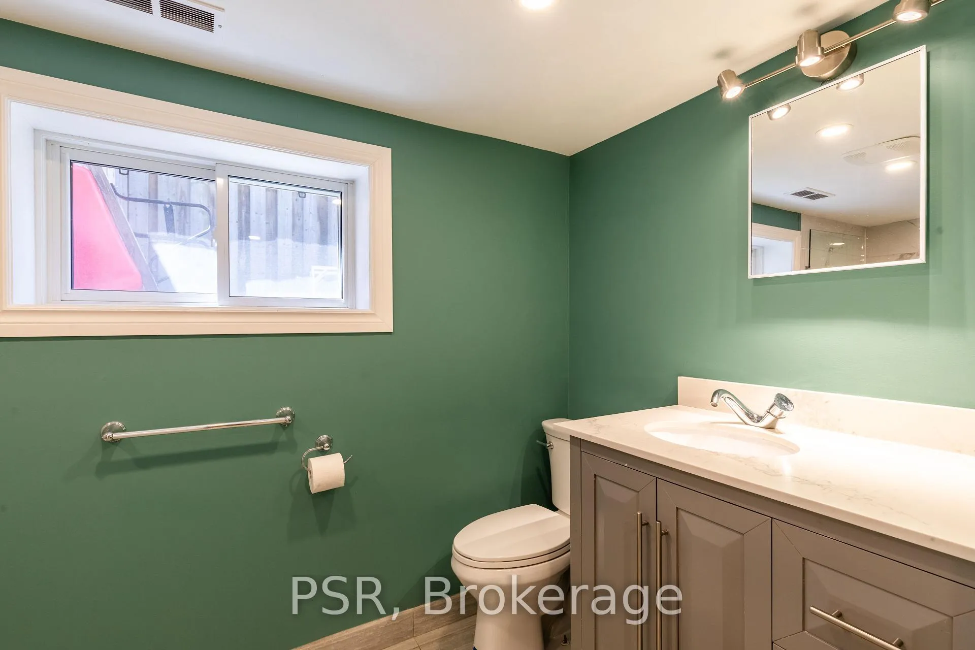 Photo 25 of 176 Troy Street, Mississauga, Mineola — HOMEH