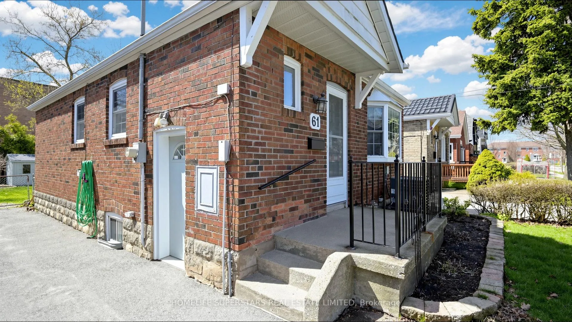 Photo 3 of 61 Albani Street, Etobicoke, Mimico — HOMEH