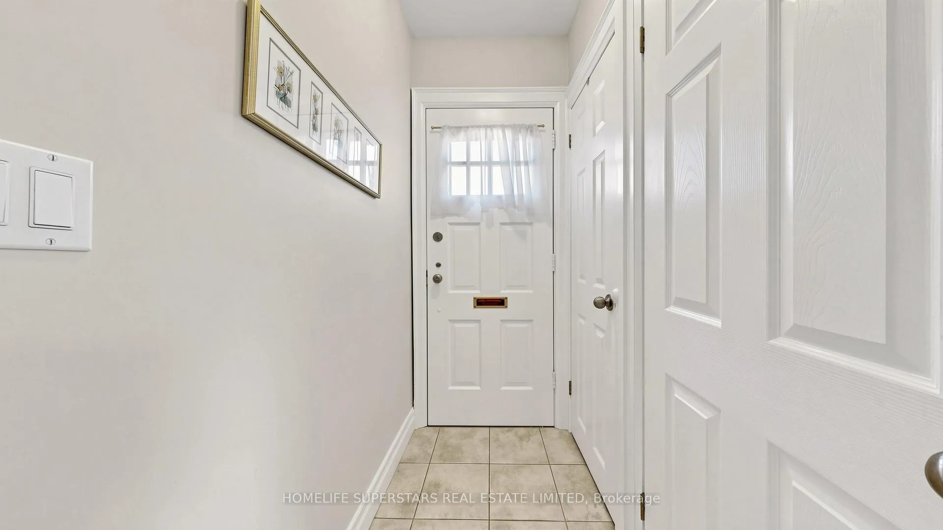 Photo 4 of 61 Albani Street, Etobicoke, Mimico — HOMEH