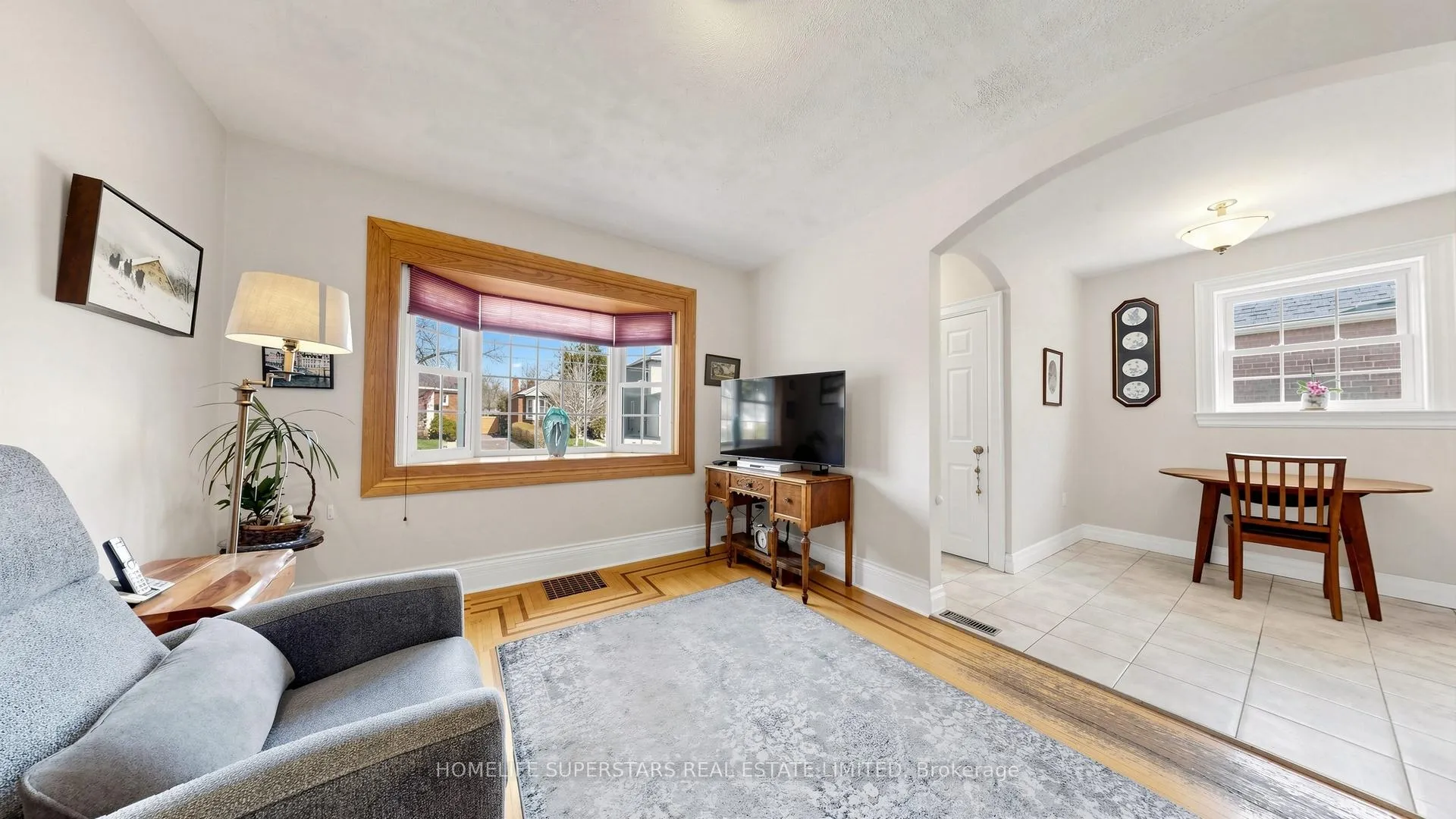 Photo 7 of 61 Albani Street, Etobicoke, Mimico — HOMEH