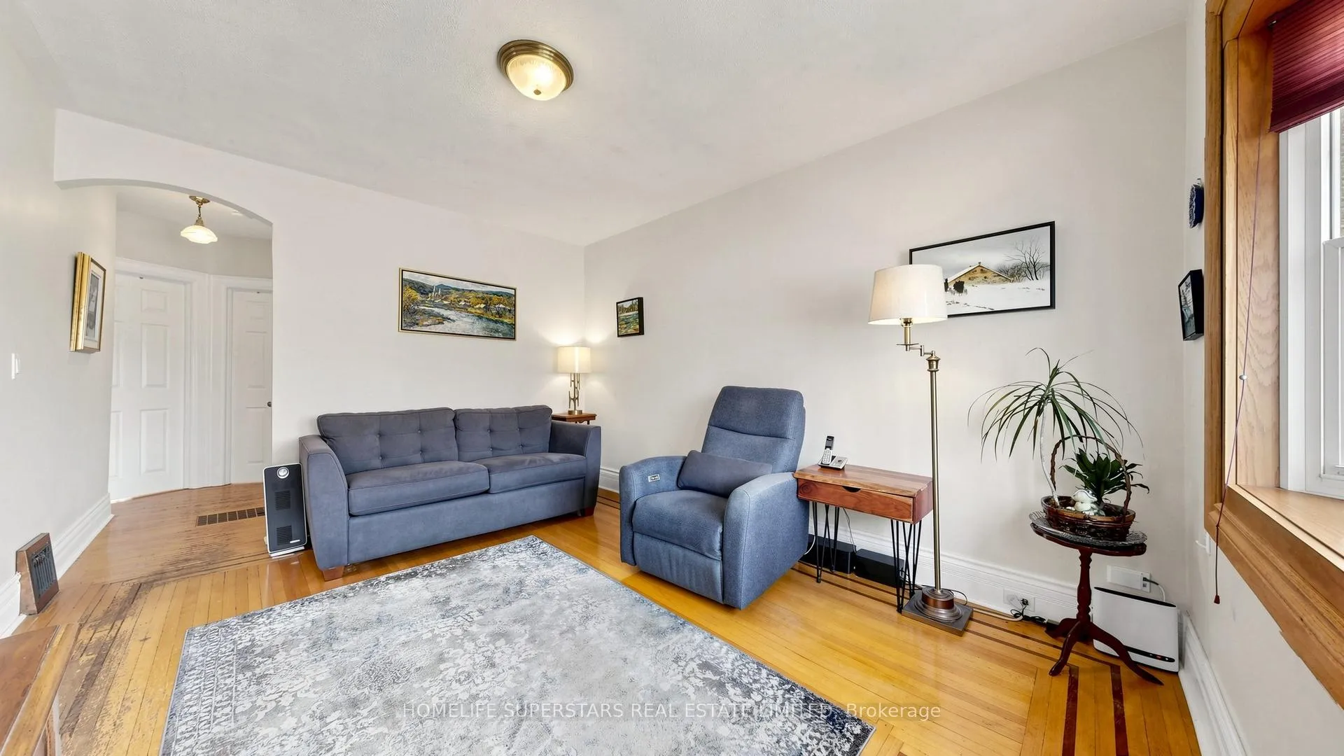 Photo 9 of 61 Albani Street, Etobicoke, Mimico — HOMEH