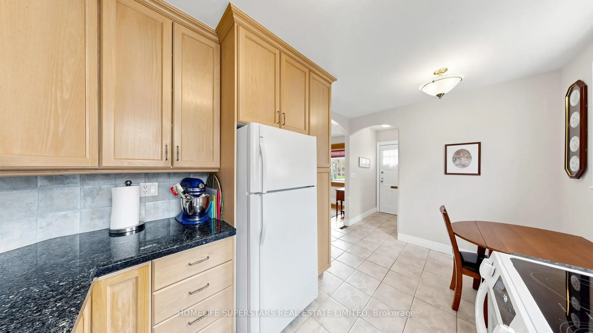 Photo 13 of 61 Albani Street, Etobicoke, Mimico — HOMEH
