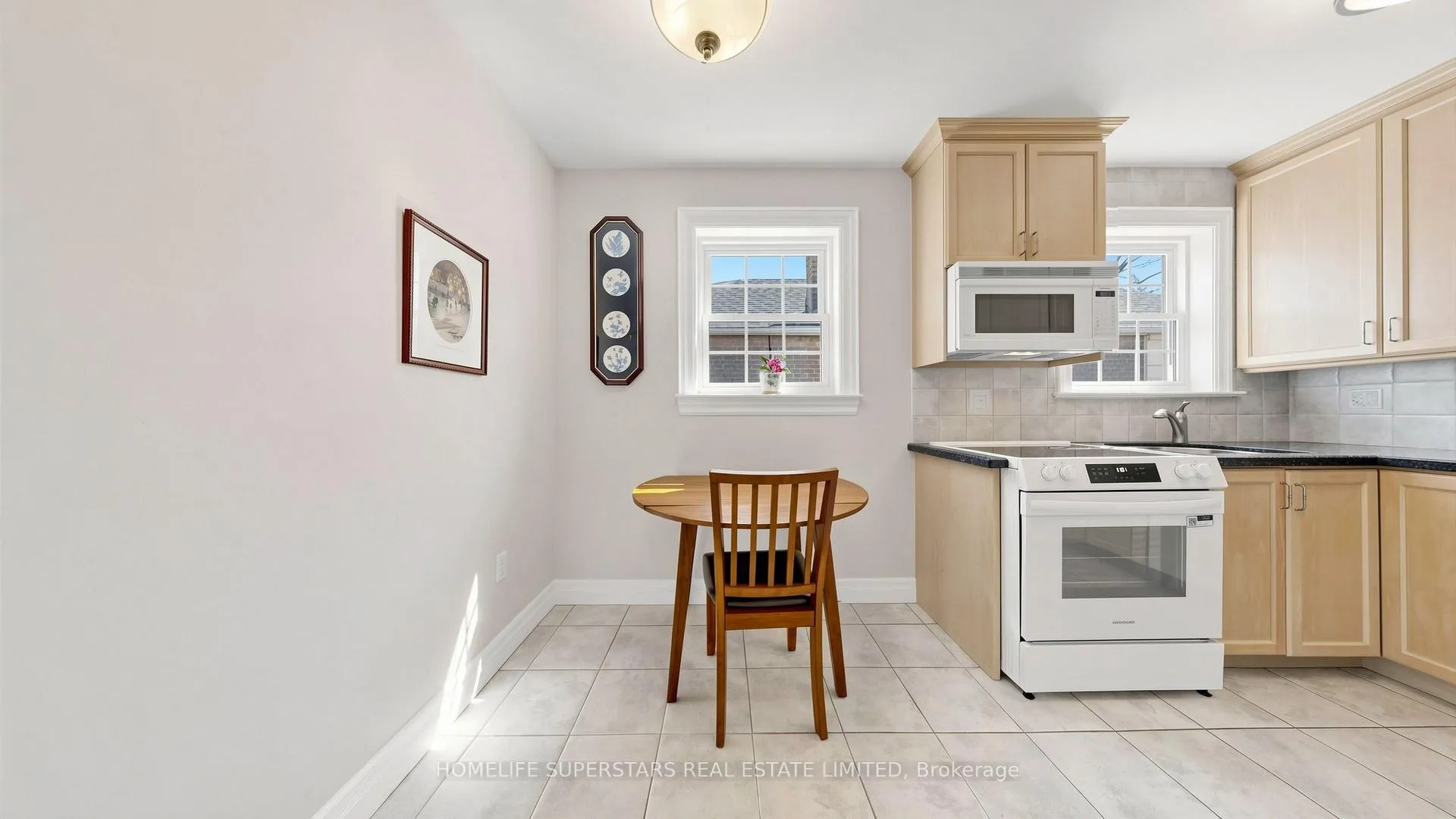 Photo 14 of 61 Albani Street, Etobicoke, Mimico — HOMEH