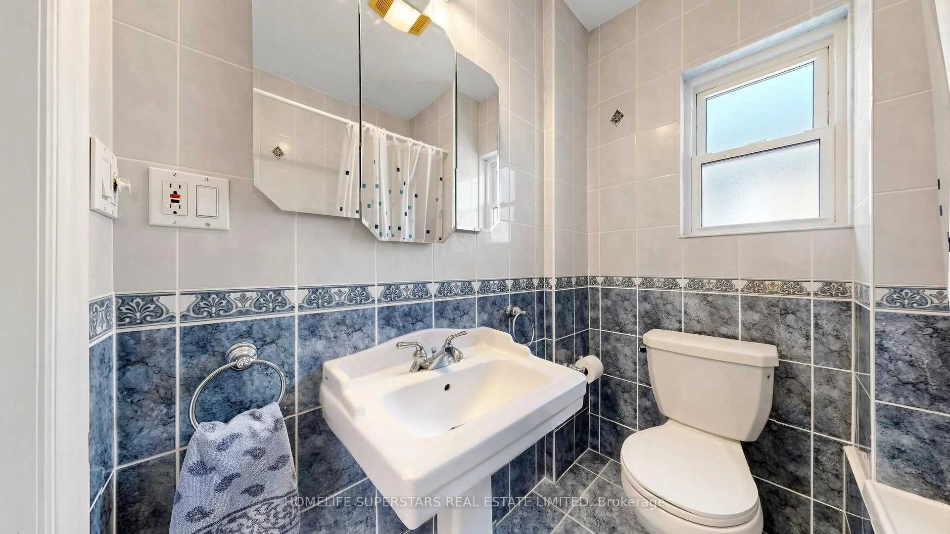 Photo 24 of 61 Albani Street, Etobicoke, Mimico — HOMEH