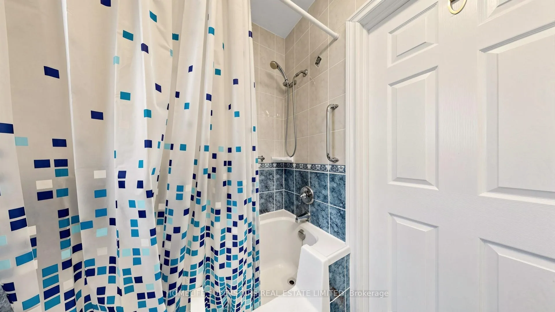 Photo 25 of 61 Albani Street, Etobicoke, Mimico — HOMEH