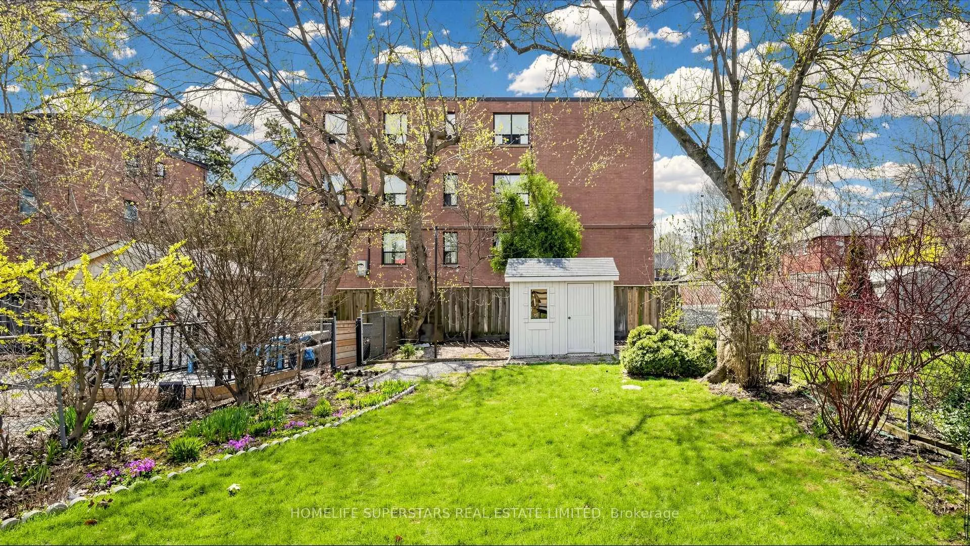 Photo 35 of 61 Albani Street, Etobicoke, Mimico — HOMEH