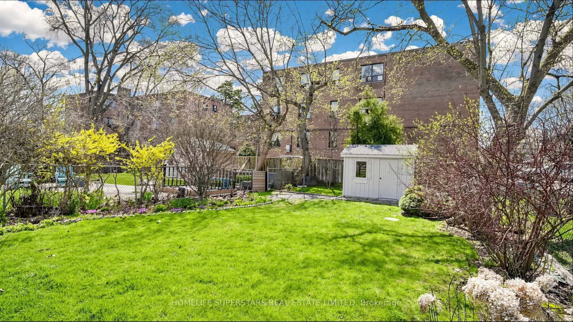 Photo 36 of 61 Albani Street, Etobicoke, Mimico — HOMEH