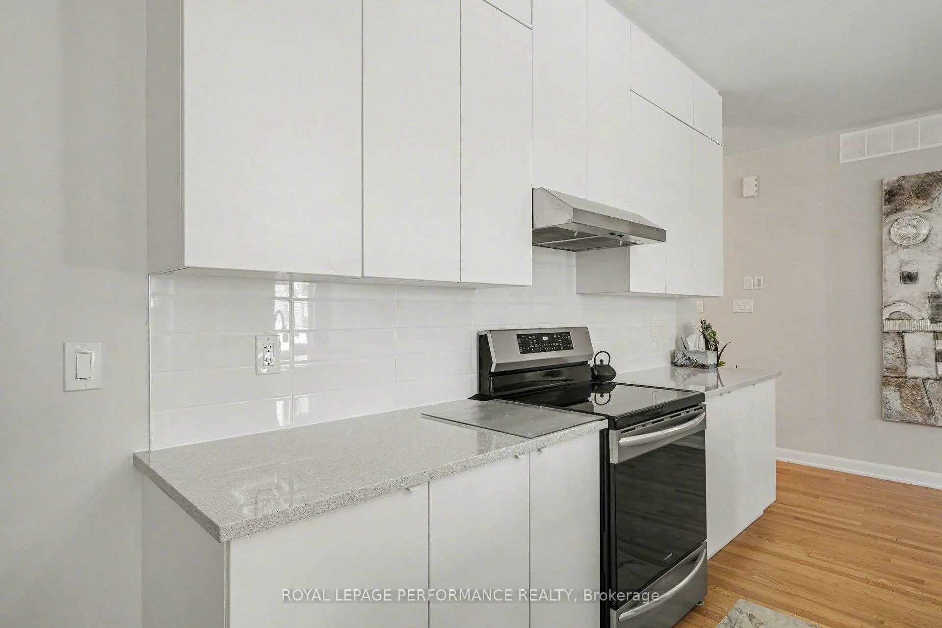 Photo 10 of 791 Coast Circle, Ottawa, Mahogany Community — HOMEH