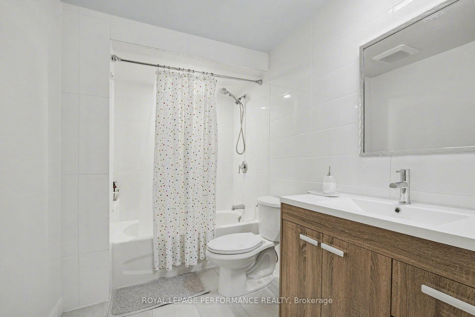 Photo 24 of 791 Coast Circle, Ottawa, Mahogany Community — HOMEH