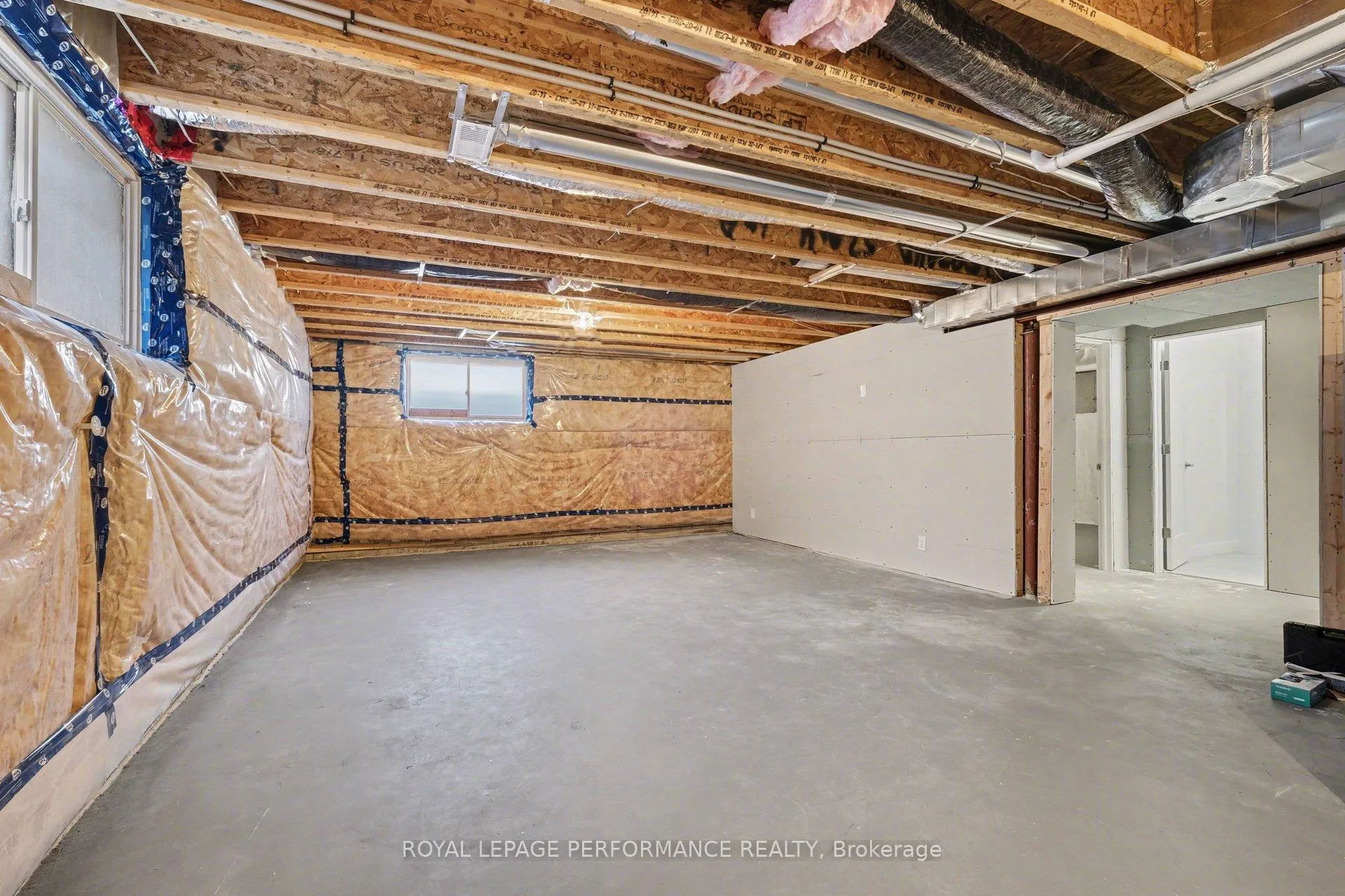 Photo 25 of 791 Coast Circle, Ottawa, Mahogany Community — HOMEH