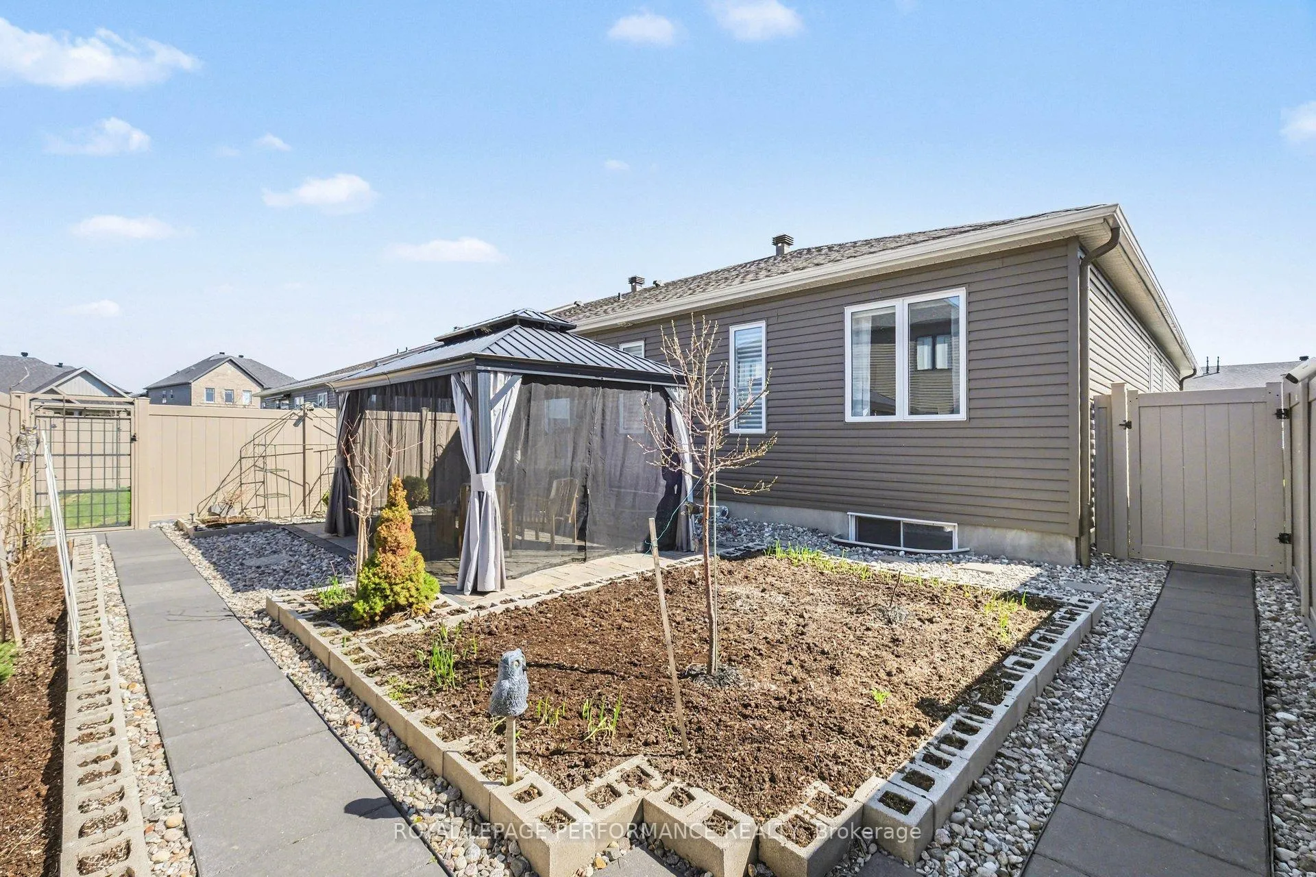 Photo 28 of 791 Coast Circle, Ottawa, Mahogany Community — HOMEH