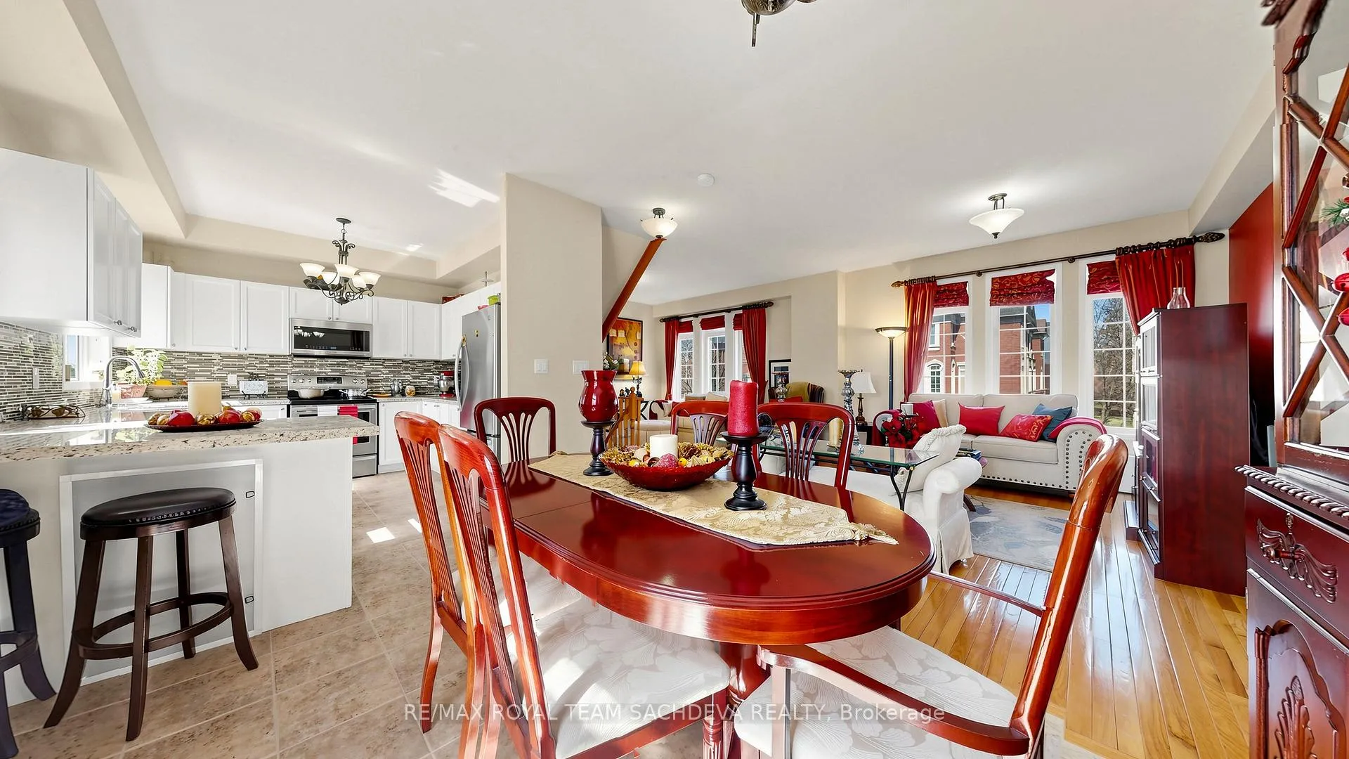 Photo 13 of 86 Stagecoach Circle, Scarborough, Centennial Scarborough — HOMEH