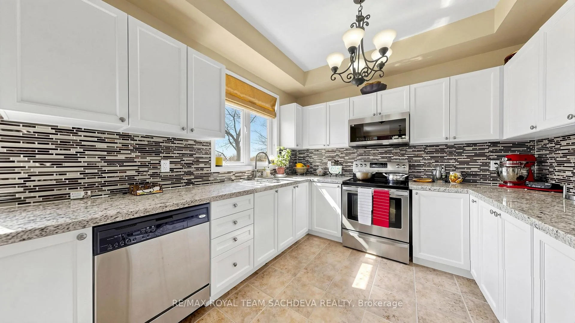 Photo 15 of 86 Stagecoach Circle, Scarborough, Centennial Scarborough — HOMEH