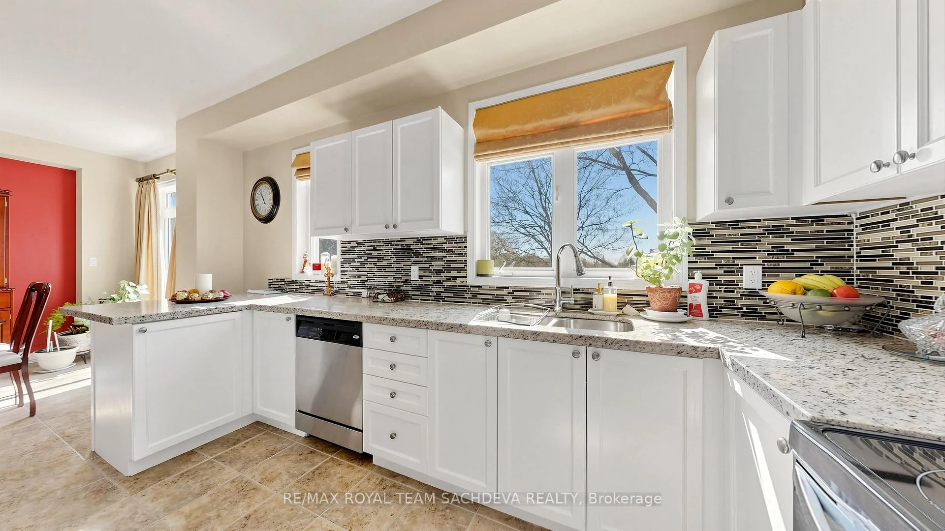 Photo 17 of 86 Stagecoach Circle, Scarborough, Centennial Scarborough — HOMEH