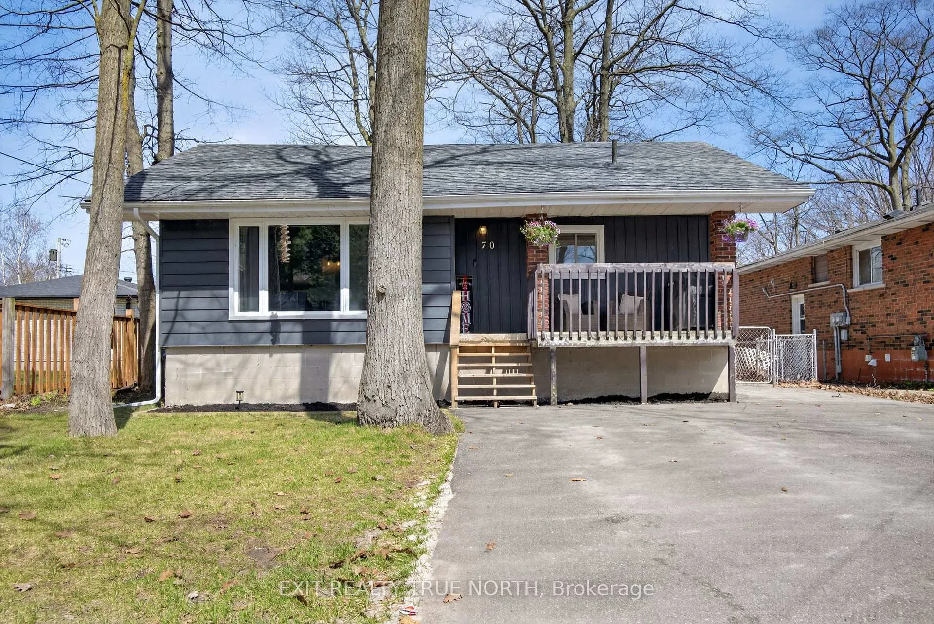 Photo 2 of 70 Knox Road W, Wasaga Beach — HOMEH