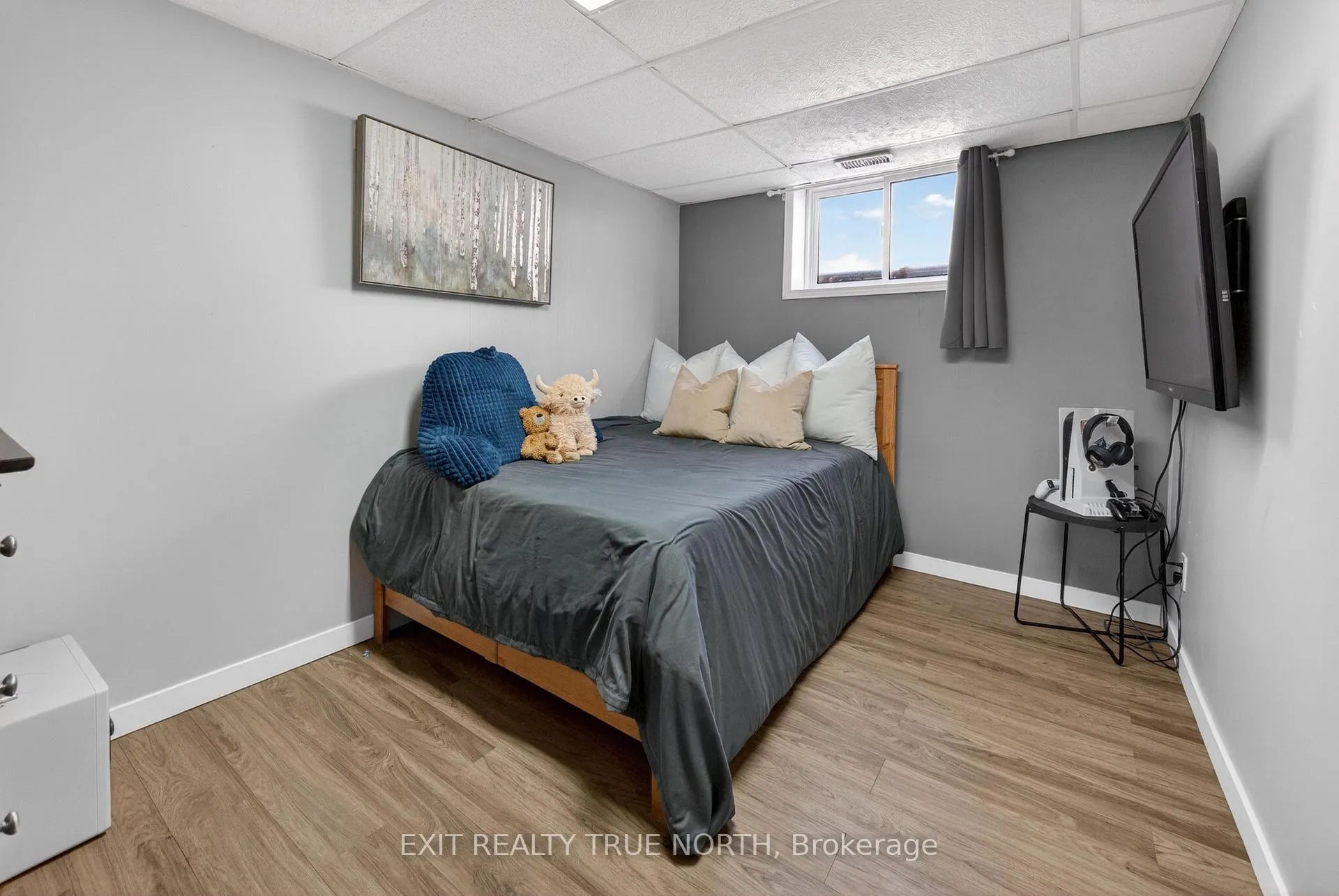 Photo 16 of 70 Knox Road W, Wasaga Beach — HOMEH