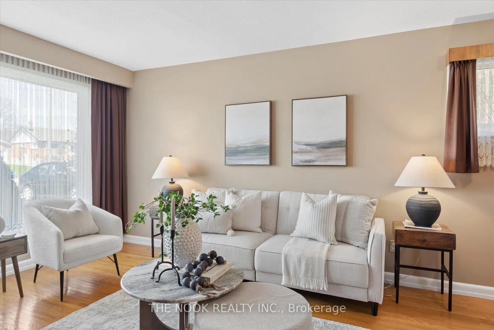 Photo 3 of 645 Annapolis Avenue, Oshawa, McLaughlin — HOMEH
