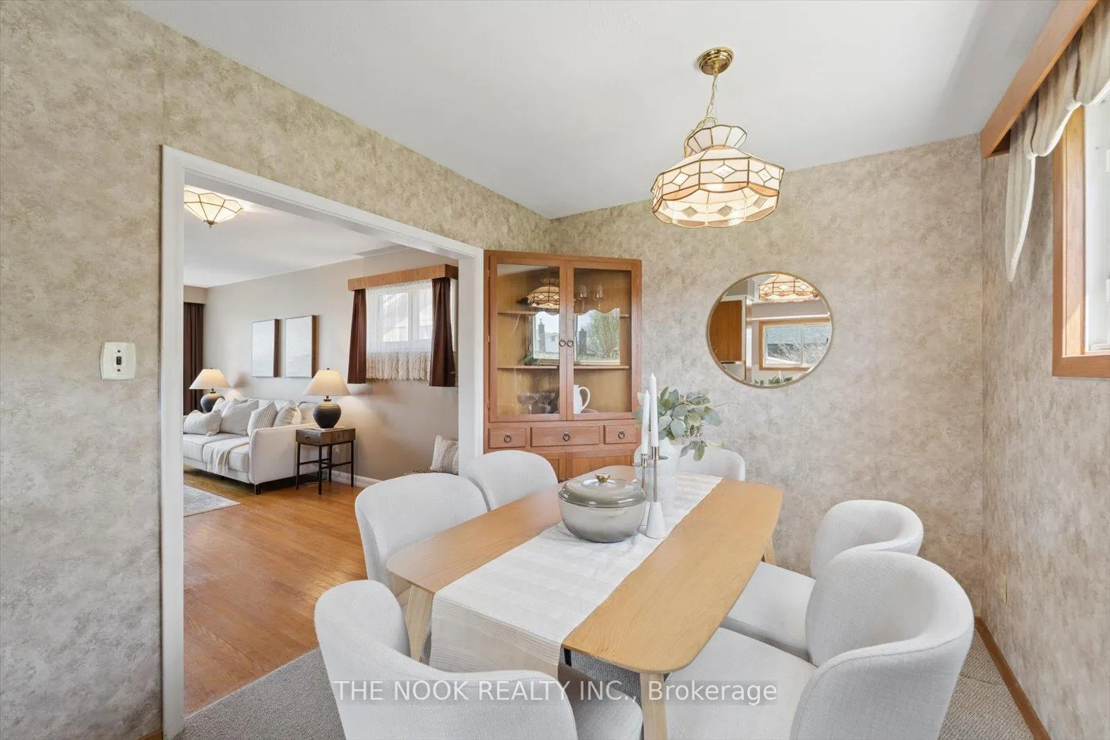 Photo 5 of 645 Annapolis Avenue, Oshawa, McLaughlin — HOMEH