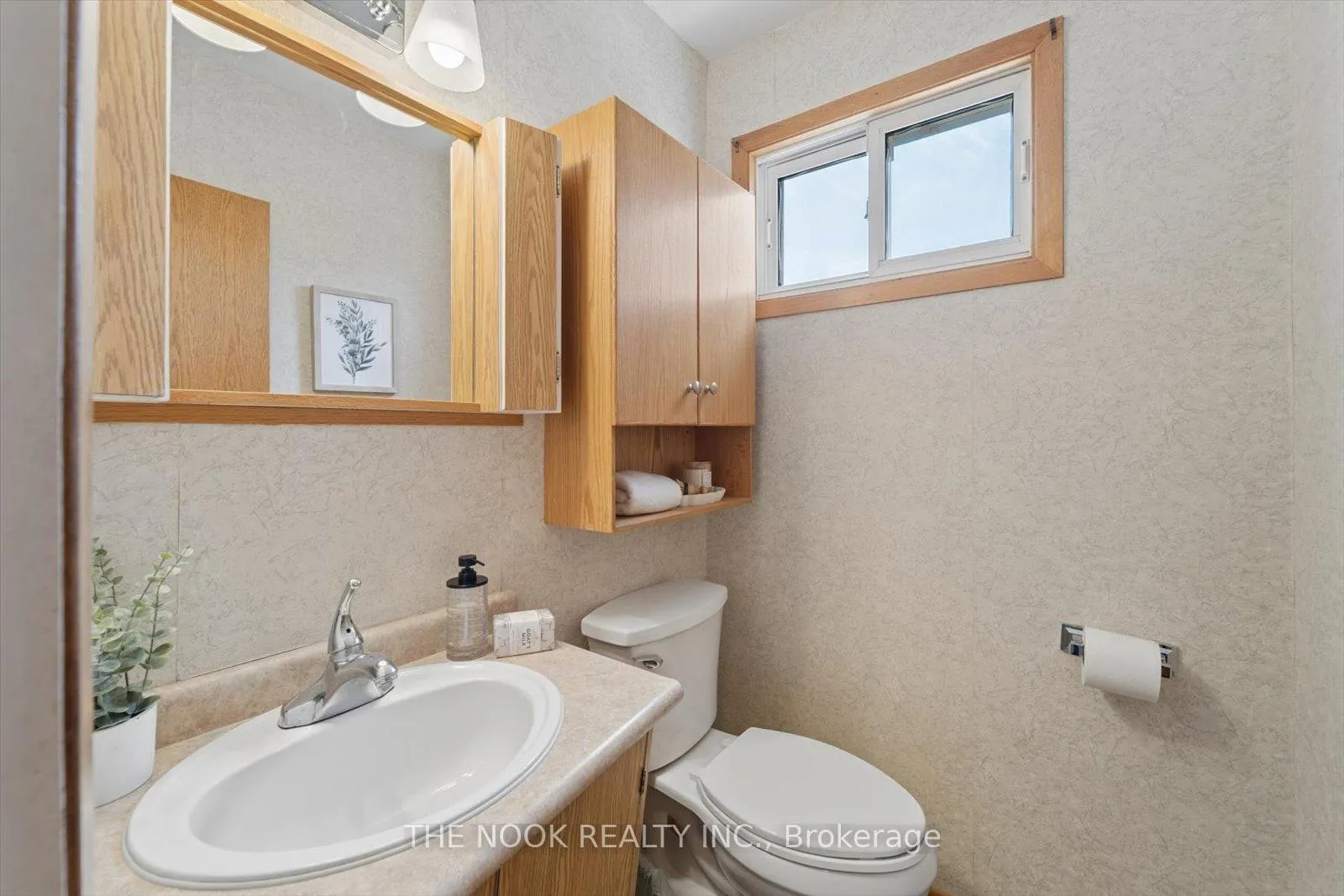 Photo 11 of 645 Annapolis Avenue, Oshawa, McLaughlin — HOMEH