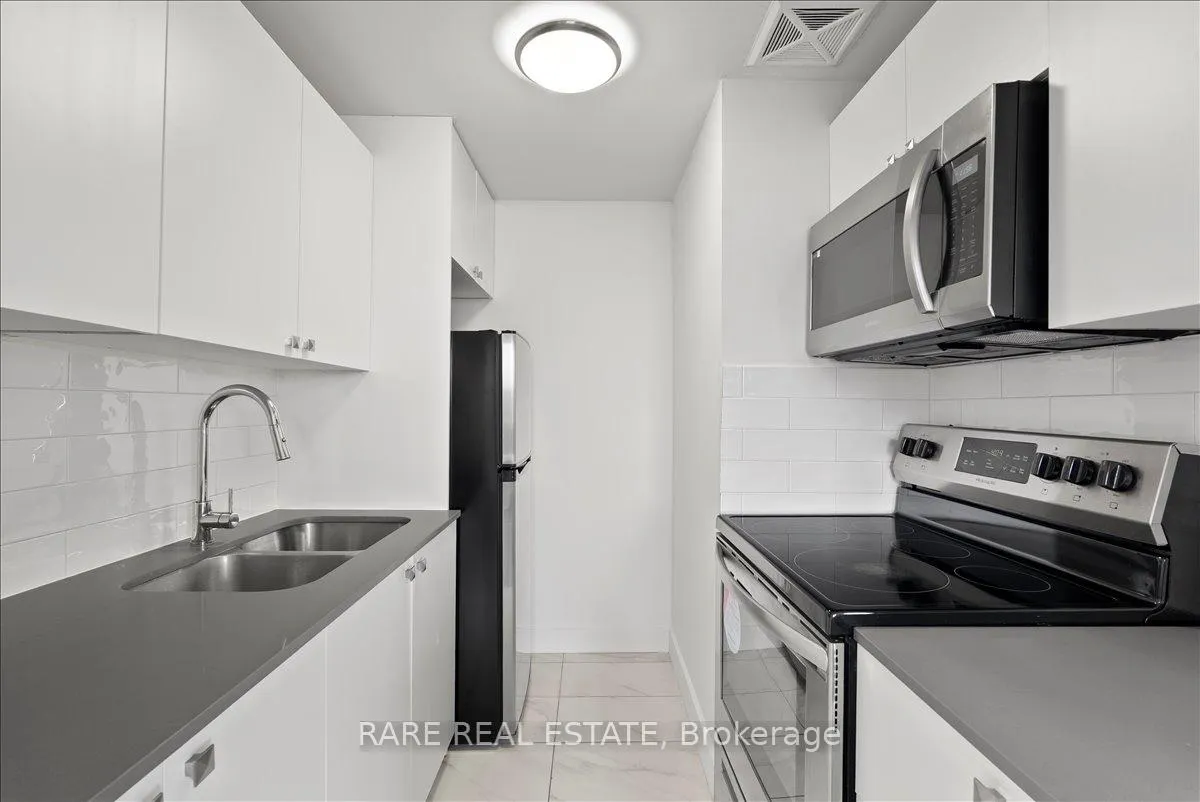 Front of Unit 272, 7555 Goreway Drive