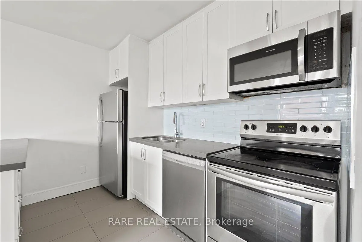 Photo 2 of Unit 603, 3111 Eglinton Avenue E, Scarborough, Scarborough Village — HOMEH