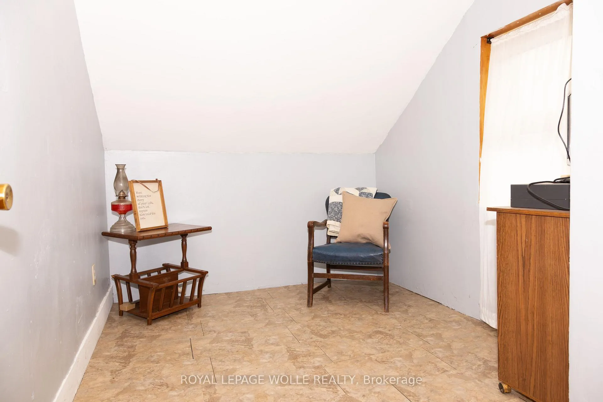 Photo 18 of 19 Spring Street S, Mapleton, Rural Mapleton — HOMEH