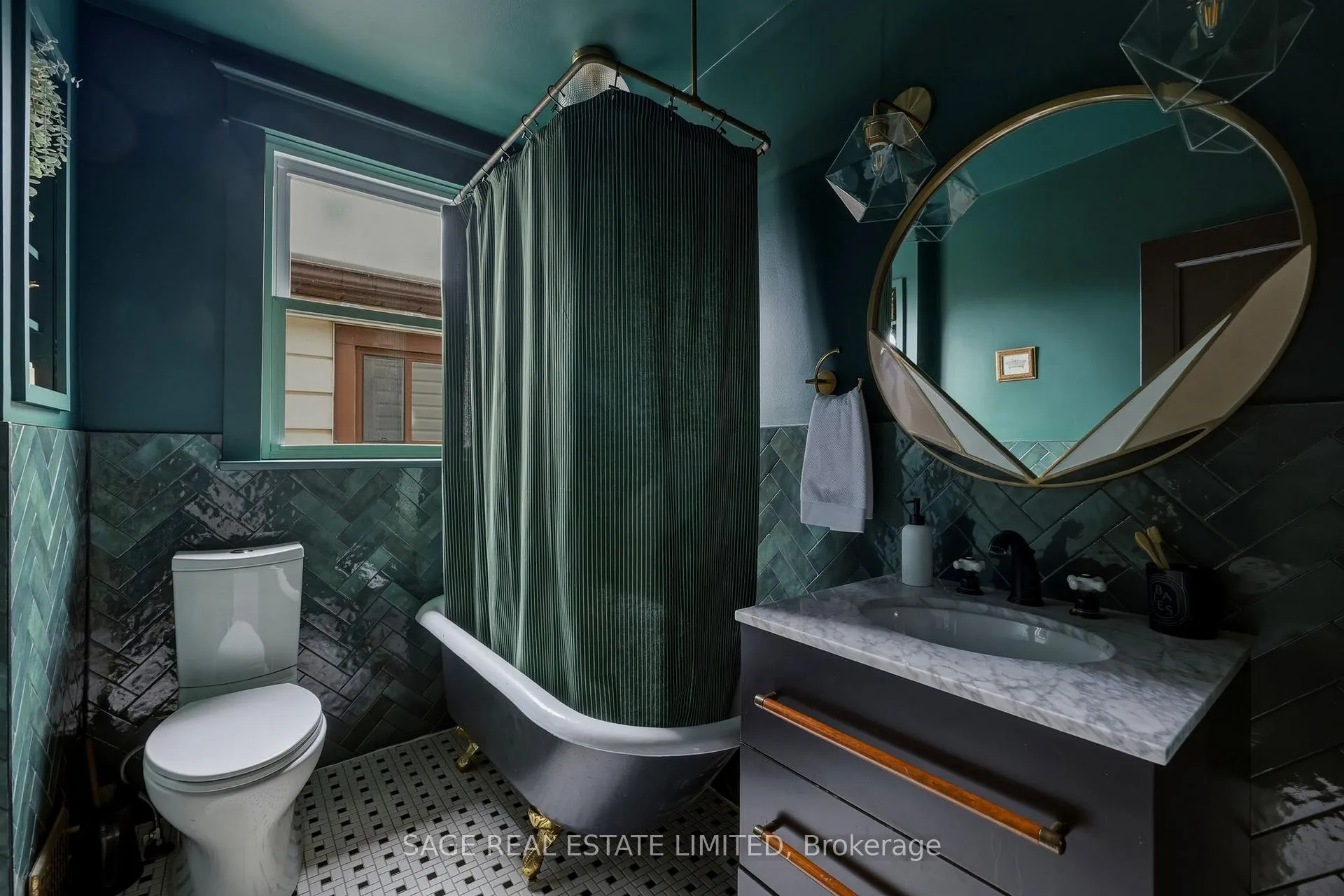 Photo 20 of 31 Glenmore Road, Toronto, Woodbine Corridor — HOMEH