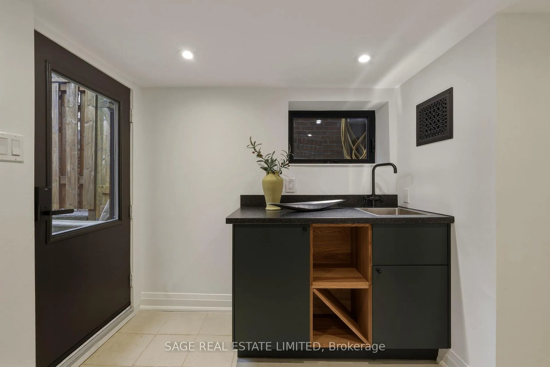 Photo 36 of 31 Glenmore Road, Toronto, Woodbine Corridor — HOMEH
